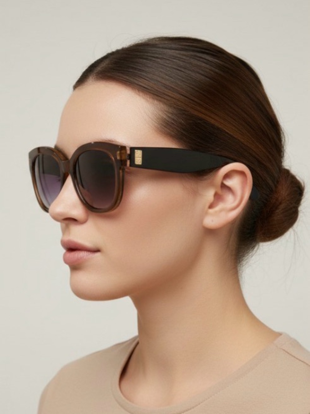 Chic Black Oversized Sunglasses